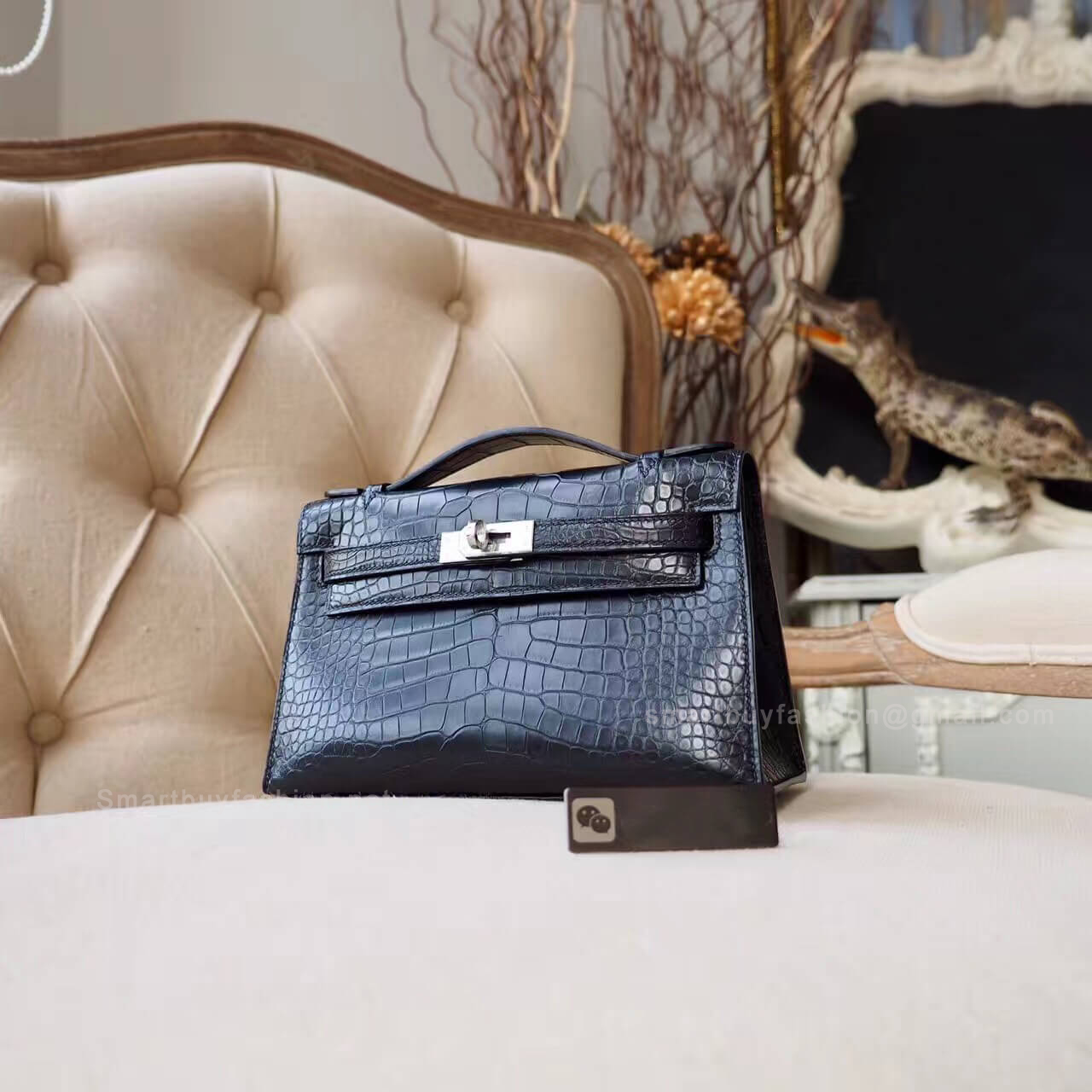 Hermes Mini Kelly 22 Pochette Bag in ck89 Noir Matte Alligator PHW